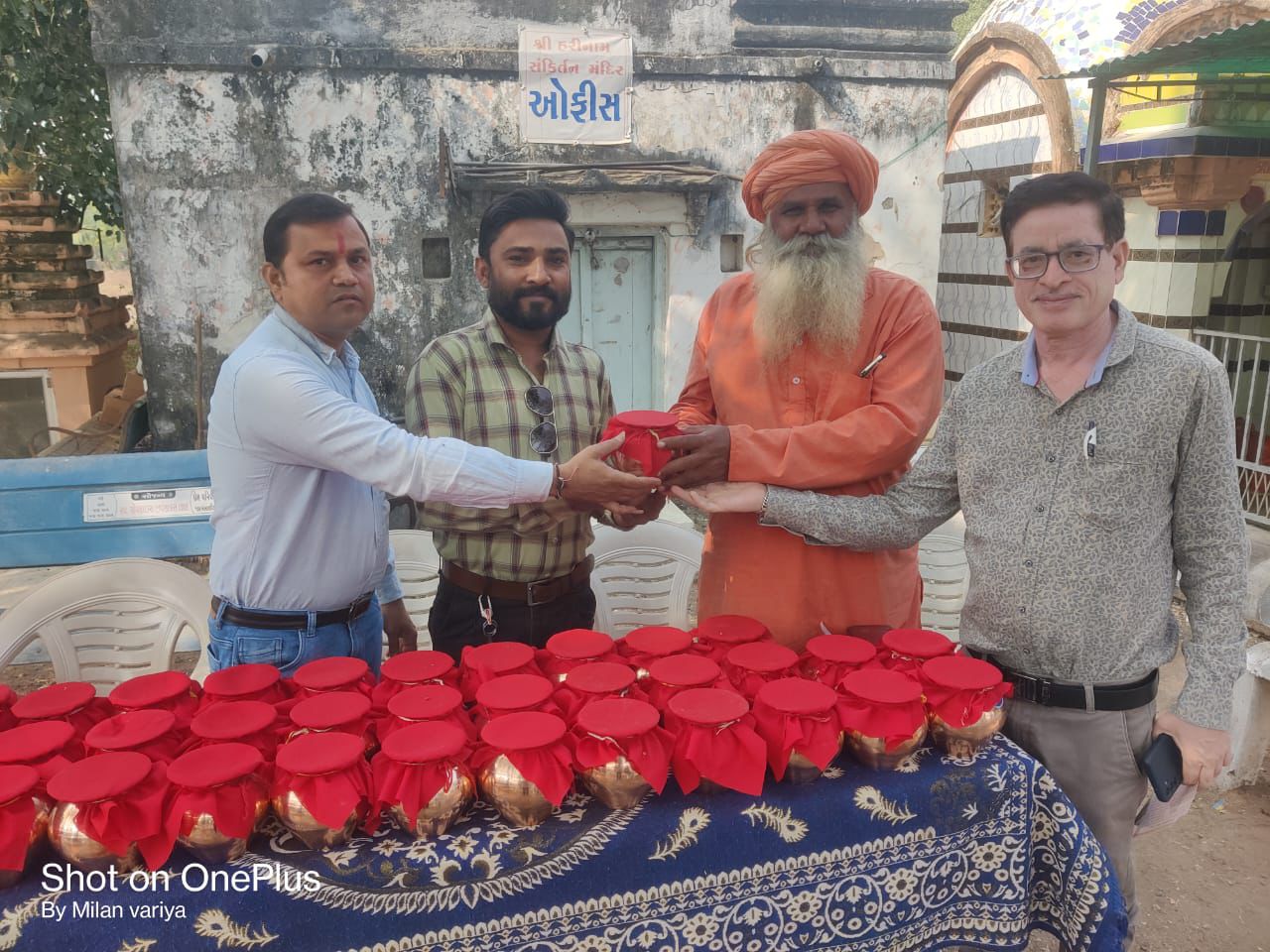 સિંદૂર રસપાન — શ્રી ફુલલિયા હનુમાન