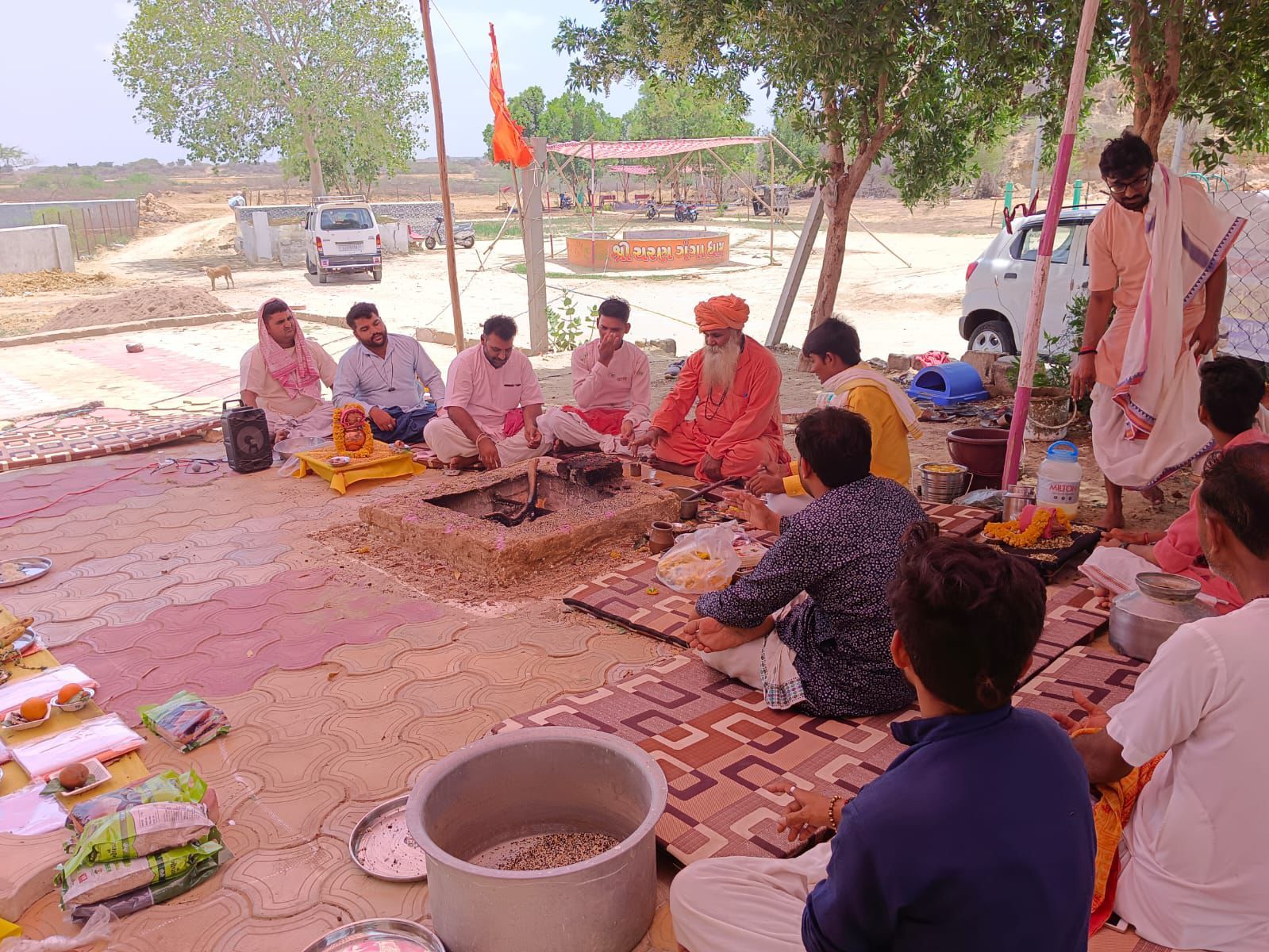 સિંદૂર રસપાન — શ્રી ફુલલિયા હનુમાન